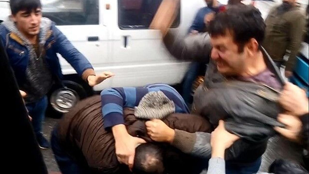 Trafikteki tartışma kavgayla bitti