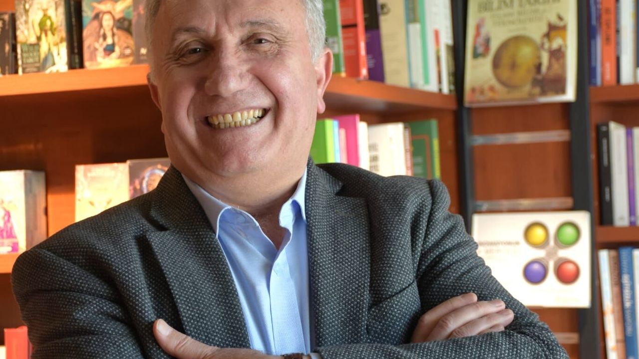 Metin Turan’ın iki dilli şiir seçkisi “Rüzgarın Sessizliği” ABD’de yayımlandı