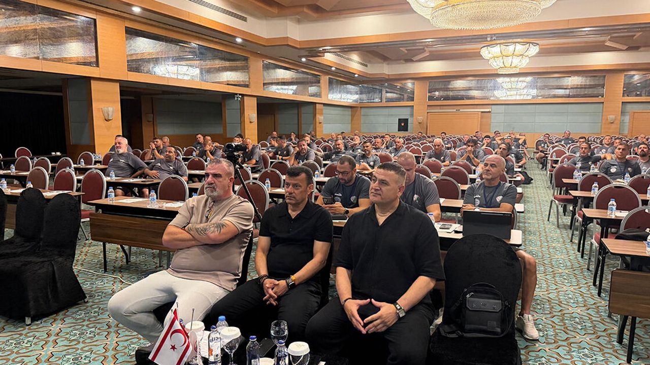 Antrenörlere mazeret semineri yapılıyor