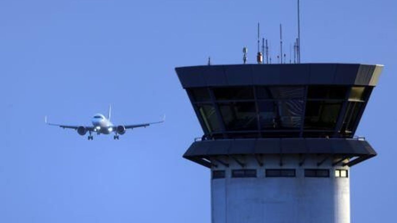 Türk askeri uçak ve İHAların Lefkoşa FIR hattında ihlaller yaptığı ileri sürüldü