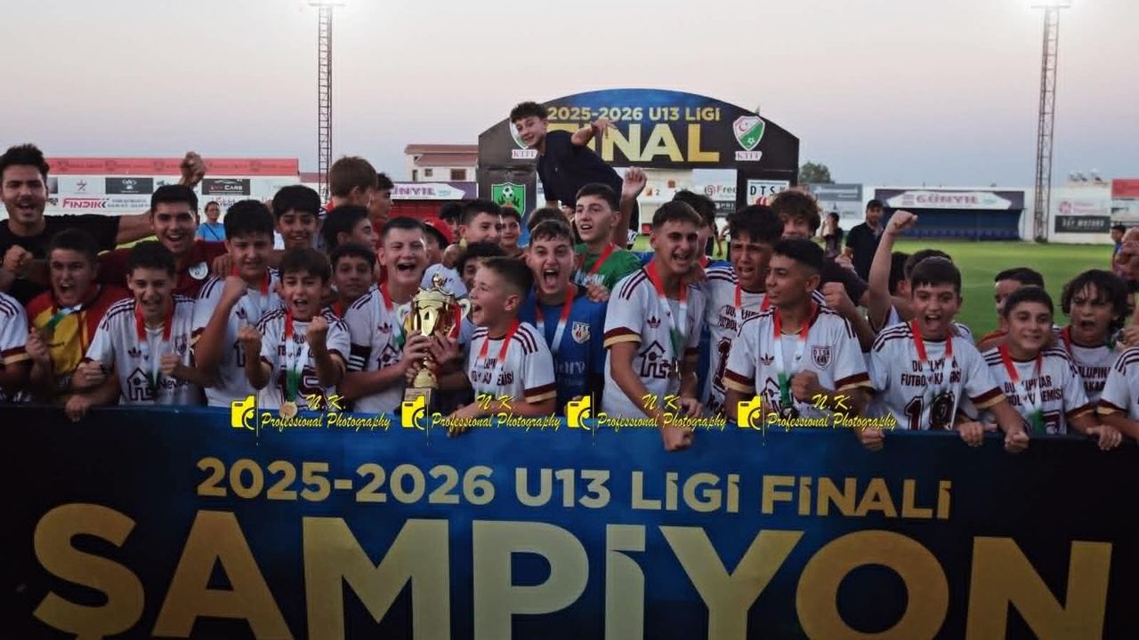 U13 Ligi’nin şampiyonu Dumlupınar