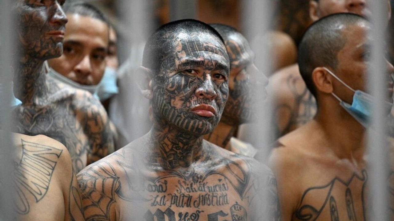 El Salvador’da çete üyelerine görülmemiş ceza