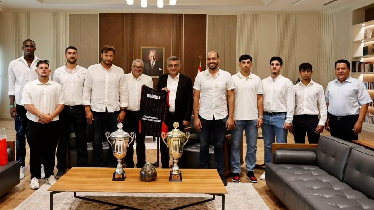Cumhurbaşkanı Erhürman, Gençlerbirliği Spor Kulübü'nü tebrik etti