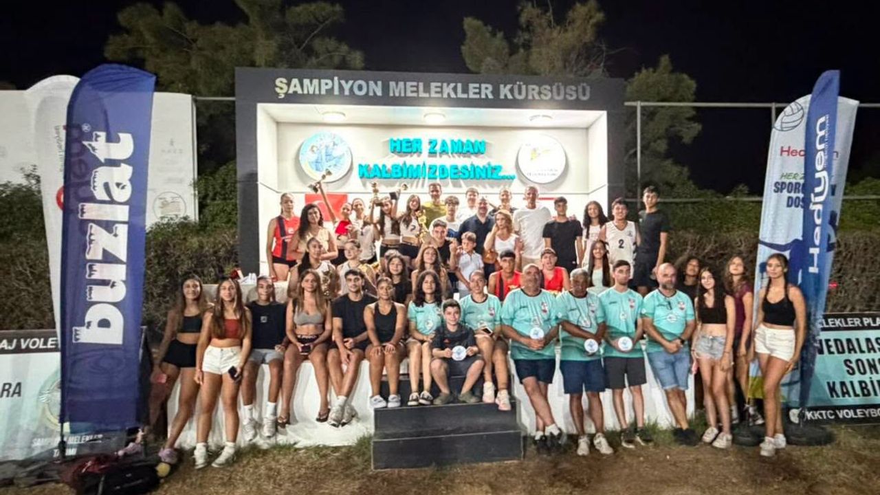 Geleneksel 2. Hediyem Su Alt Yapı Plaj Voleybolu Şampiyonası tamamlandı