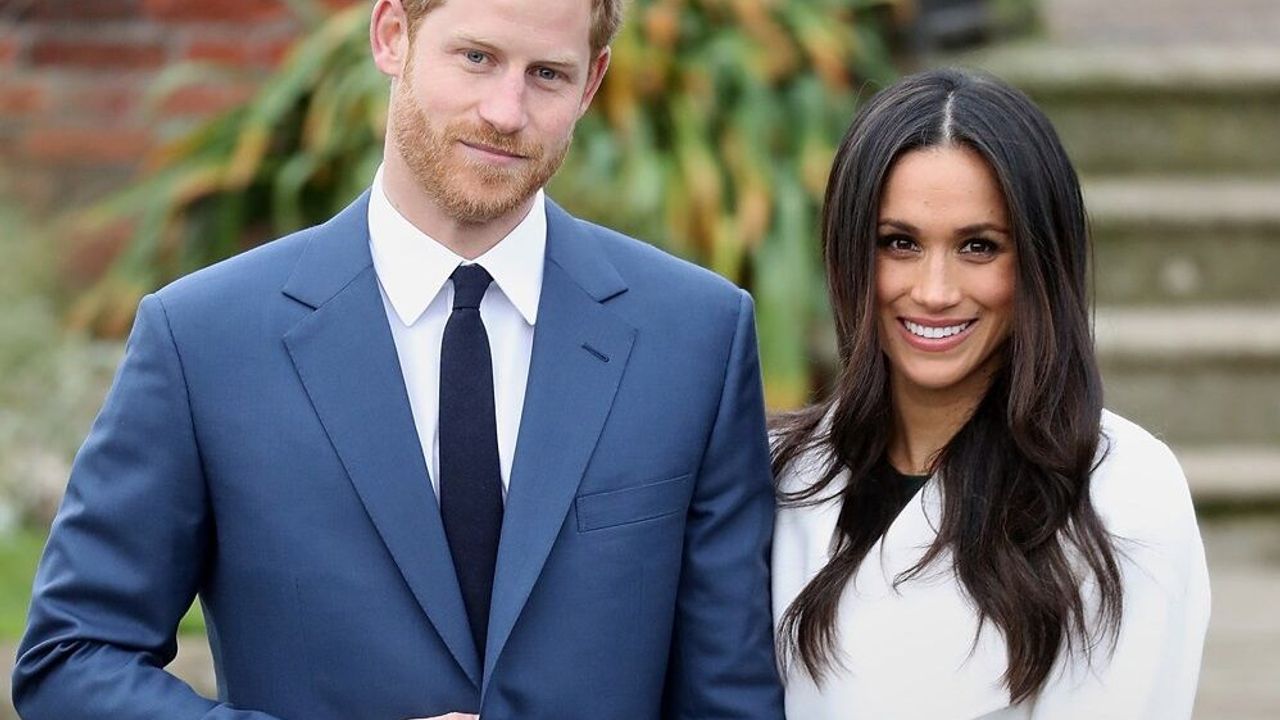 Prens Harry ve Markle İngiltere'ye geri döndü