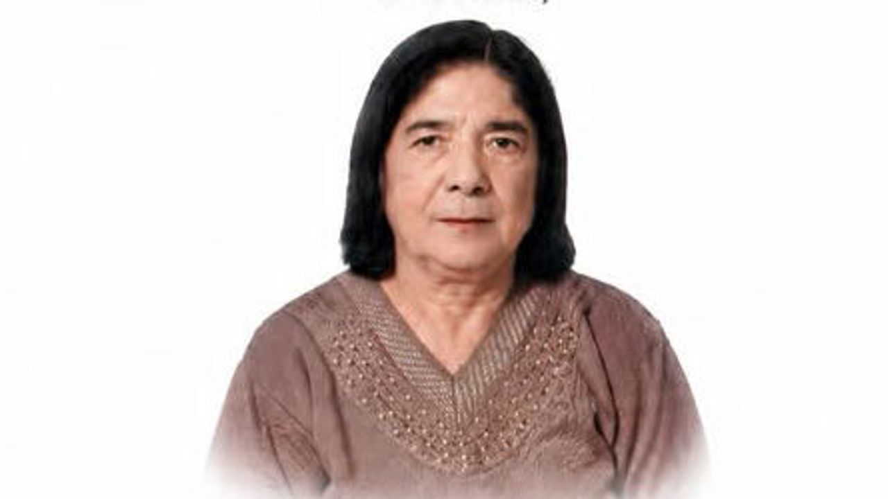 Kayacan sevenlerini üzdü