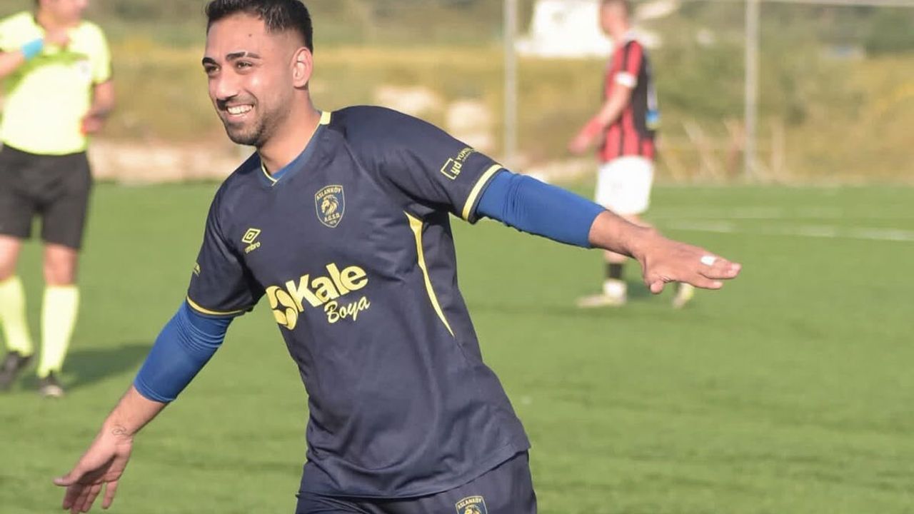 Aslanköy’de Samet Akrep ile yollar ayrıldı