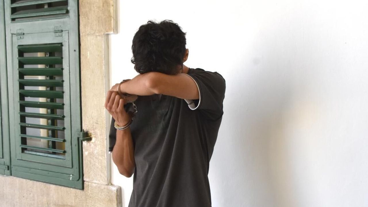 14 yaşındaki çocukla ilişkiye girdi