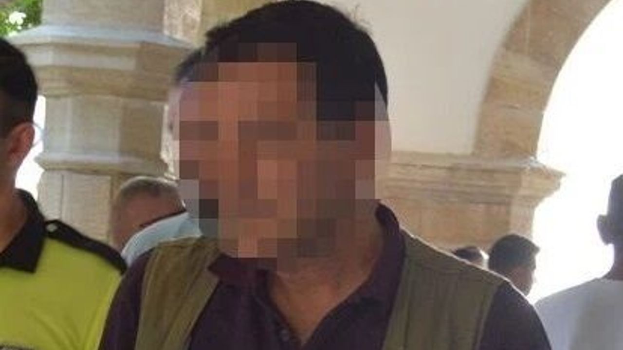 Minibüsün çarptığı yaya hayati tehlikeyi atlattı