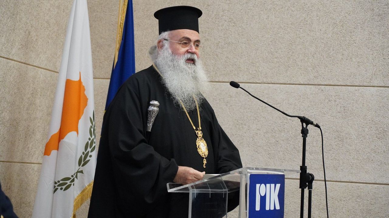 Başpiskopos Yeorgios: “Kıbrıs Rum tarafı daha fazla taviz vermemeli”