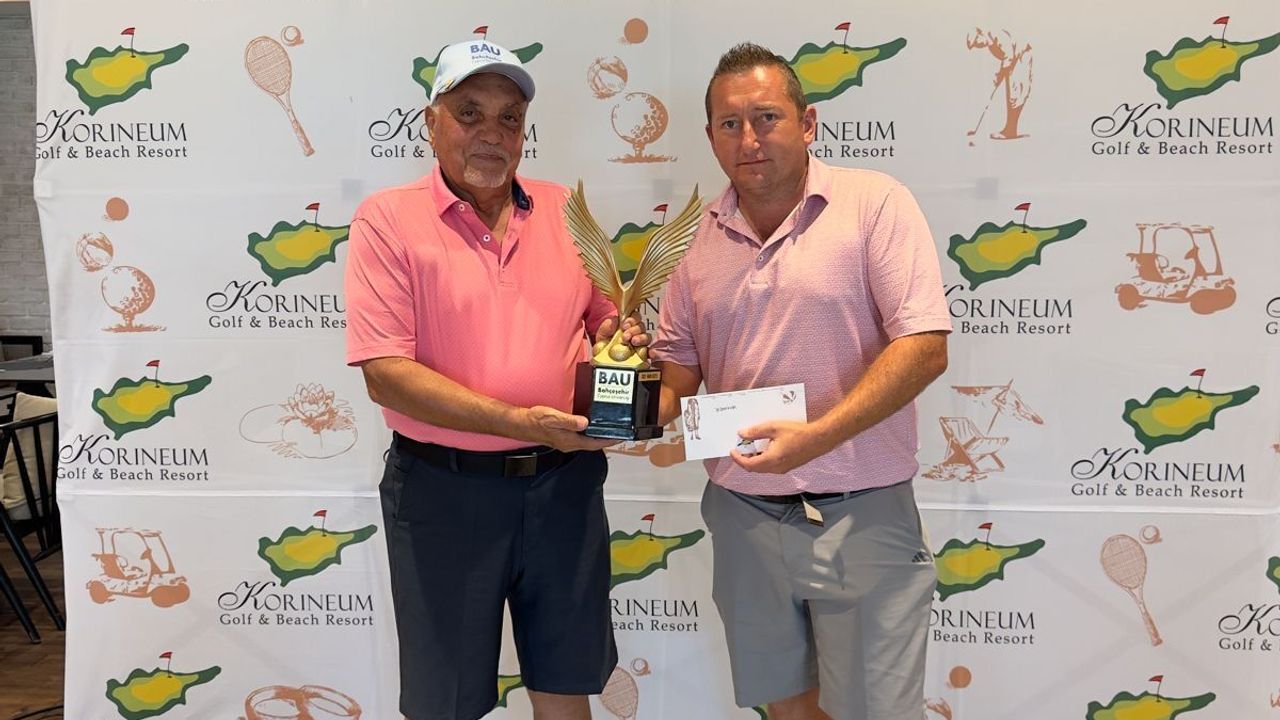 BAU Açık Golf Turnuvası şampiyonu Daniel Sims