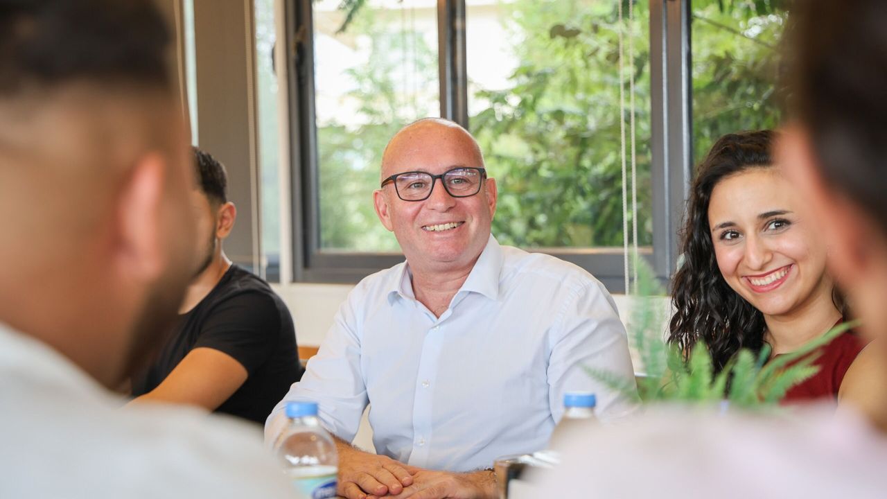Kansoy: “Güzelyurt’un geleceğini gençlerle birlikte kuracağız”