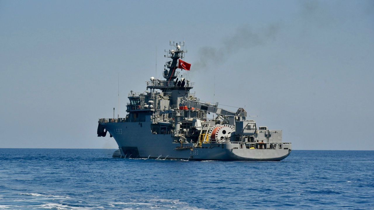 TCG Işın gemisi aramalarını sürdürüyor