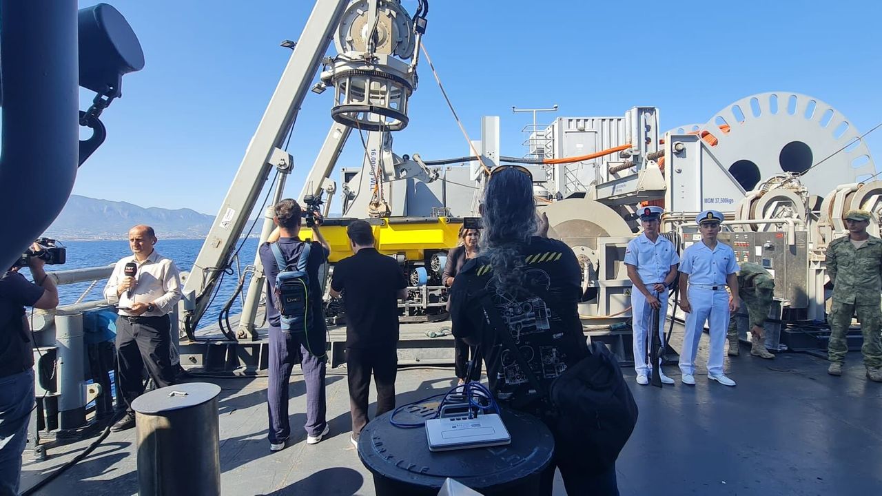 TCG Işın, gemi faciasının yaşandığı noktada arama faaliyetlerine başladı