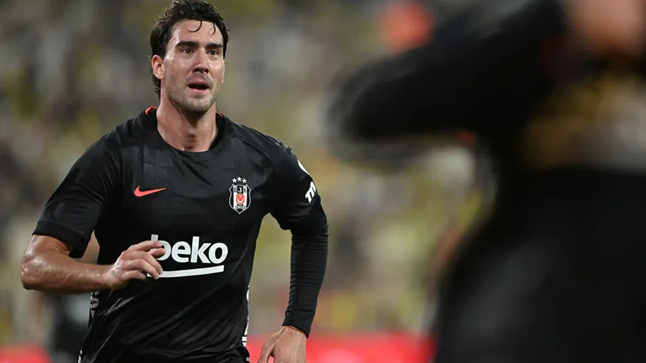 Beşiktaş'ın yıldızı Dusan Vlahovic sakatlandı