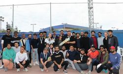 Pakistanlı öğrenciler DAÜ’de kriket turnuvasında buluştu