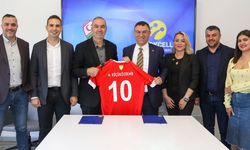 Kuzey Kıbrıs Turkcell, KTFF’nin iletişim ve Gençlik Kupası’nın isim sponsoru oldu