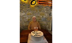 İrfan Düşer, 100. Yaşını Ailesiyle Kutladı