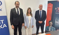 Kıbrıs İlim Üniversitesi ile ASBANK arasında iş birliği protokolü imzalandı