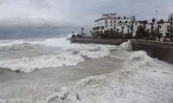 Meteorolojiden denizde 8 şiddetinde fırtına uyarısı