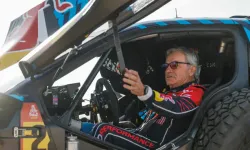 Carlos Sainz, Dakar 2025'te Ford ile yarışacak