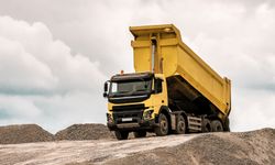 Akçiçek’te 280 ton kum, çakıl ve şantiye malzemeleri çalındı