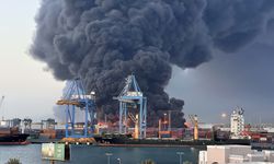 Sudan’ın Port Sudan kentinde patlama ve yangınlar meydana geldi