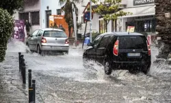 Şiddetli yağış Güney Kıbrıs’ta çeşitli sorunlara yol açtı