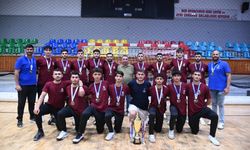 UKÜ’den çifte zafer
