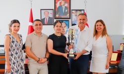 Uluçay: “Kıbrıs’ın geleceği kadınlarda ve gençlerde”