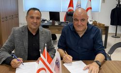 Kıbrıs Türk Spor Yazarları Derneği ile Onbeş Kasım Kıbrıs Üniversitesi Burs Protokolü imzaladı