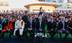 Meclis Başkanı Öztürkler, Uluslararası Kıbrıs Üniversitesi’nin 2024-2025 Bahar Dönemi mezuniyet törenine katıldı