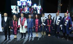 YDÜ’de Mezuniyet Şöleni Başladı