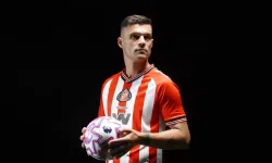 Granit Xhaka Sunderland’e imzayı attı