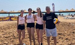 Mehmetçik Üzüm Festivali Amatör Plaj Voleybol Turnuvası başladı