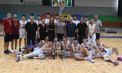 YDÜ Müzesi’nde kupa koleksiyonu 594’e ulaştı