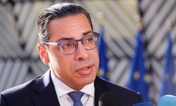 Kombos, Mısır Dışişleri Bakanı ile telefonda görüştü