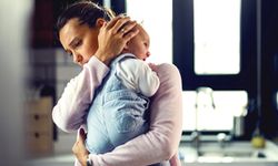 Yeni doğum yapan her 10 anneden 7’si lohusa depresyonu yaşıyor