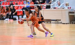 Genç Kadınlarda Levent ve Akdeniz Spor Birliği farklı kazandı