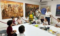 Yakın Doğu Okul Öncesi öğrencileri, sanatla hayal güçlerini geliştiriyor