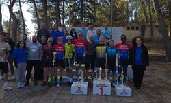 Bisikletçiler zamana karşı yarıştılar