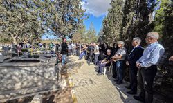 Tahsin Mertekçi mezarı başında anıldı