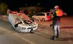 Duvara çarptı, takla attı