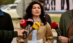 KTOEÖS, Başbakanlık ışıklarında eylem yaptı