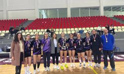 Hentbol Genç Kızlar şampiyonu 20 Temmuz Fen Lisesi