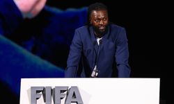 Adebayor'dan Salah'a destek