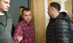 Abi anneyi dövdü, kardeş, abiyi bıçakladı