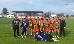 Atleks Şanverler Ortaokulu’nun namağlup liderliği sürüyor