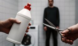 Erkek arkadaşının üzerine çamaşır ilacı döküp makasla yaraladı