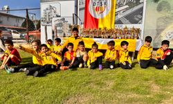 Dumlupınar Futbol Akademisi yeni yılı kutladı